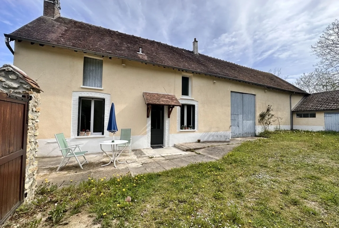 FERMETTE BRIARDE Rénovée à PROVINS avec Jardin Clos 