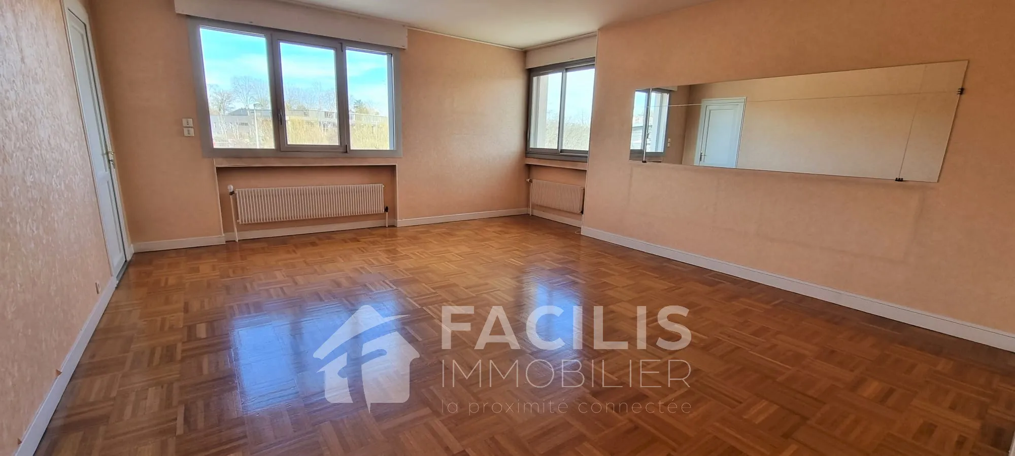 Appartement T5 112 m2 avec balcon à Bourg-en-Bresse 