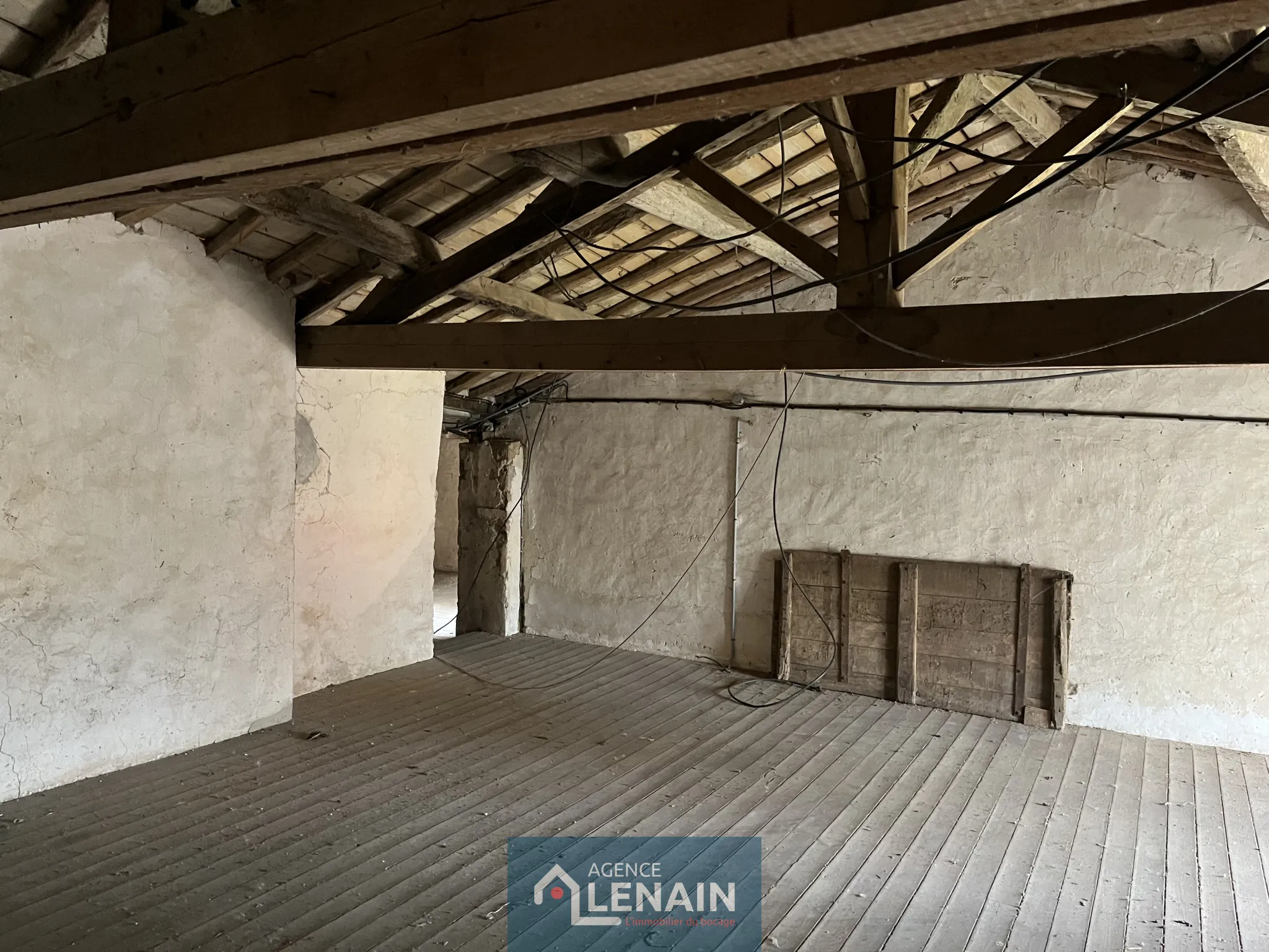 Maison à Bazoges-En-Pareds avec 4 chambres 