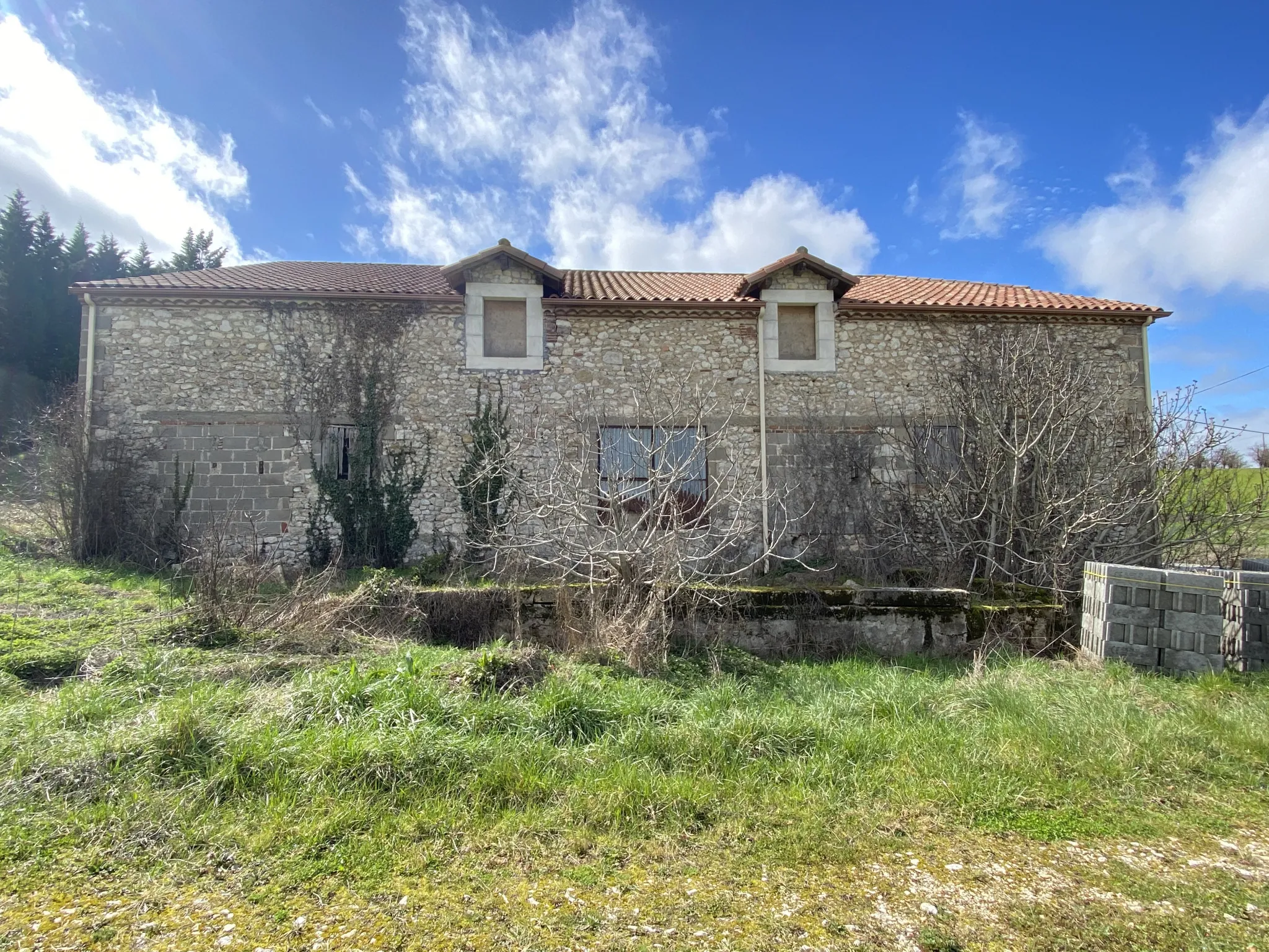 Grange à terminer de rénover à St Aubin 