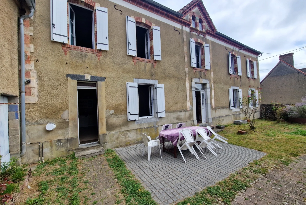 Maison de 1911 rénovée de 156 m2 à Saint-Lézer 