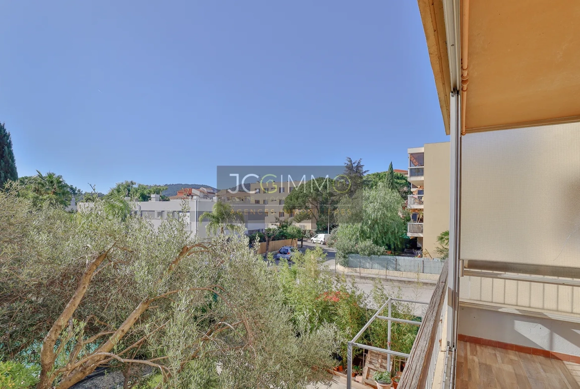 Appartement T2 à Hyeres - Quartier Olbius Riquier 