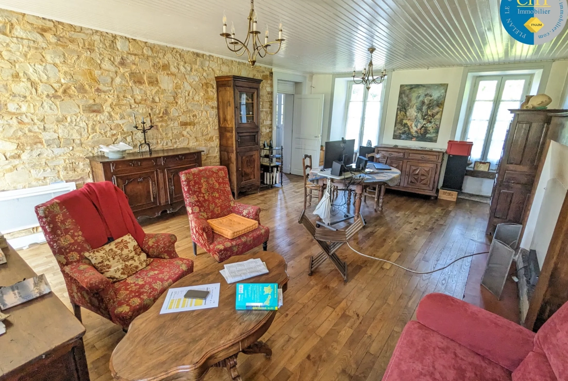 Plélan-Le-Grand : Maison en pierres de caractère à vendre 