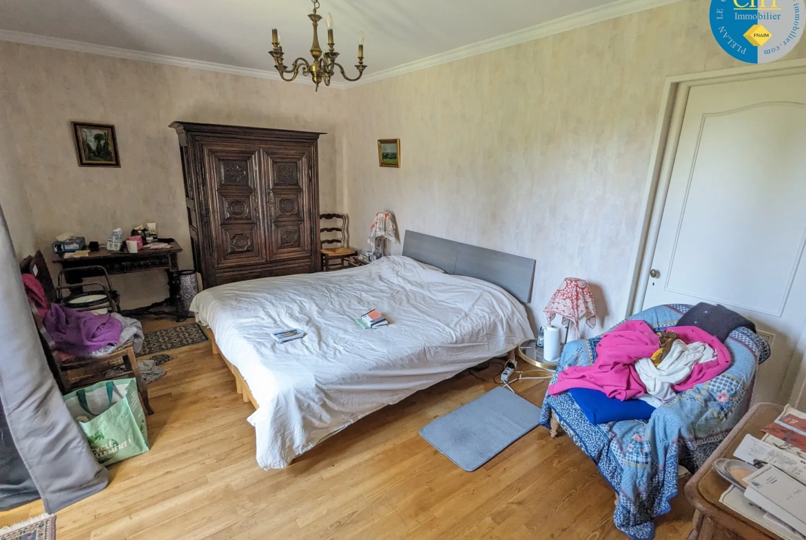 Plélan-Le-Grand : Maison en pierres de caractère à vendre 