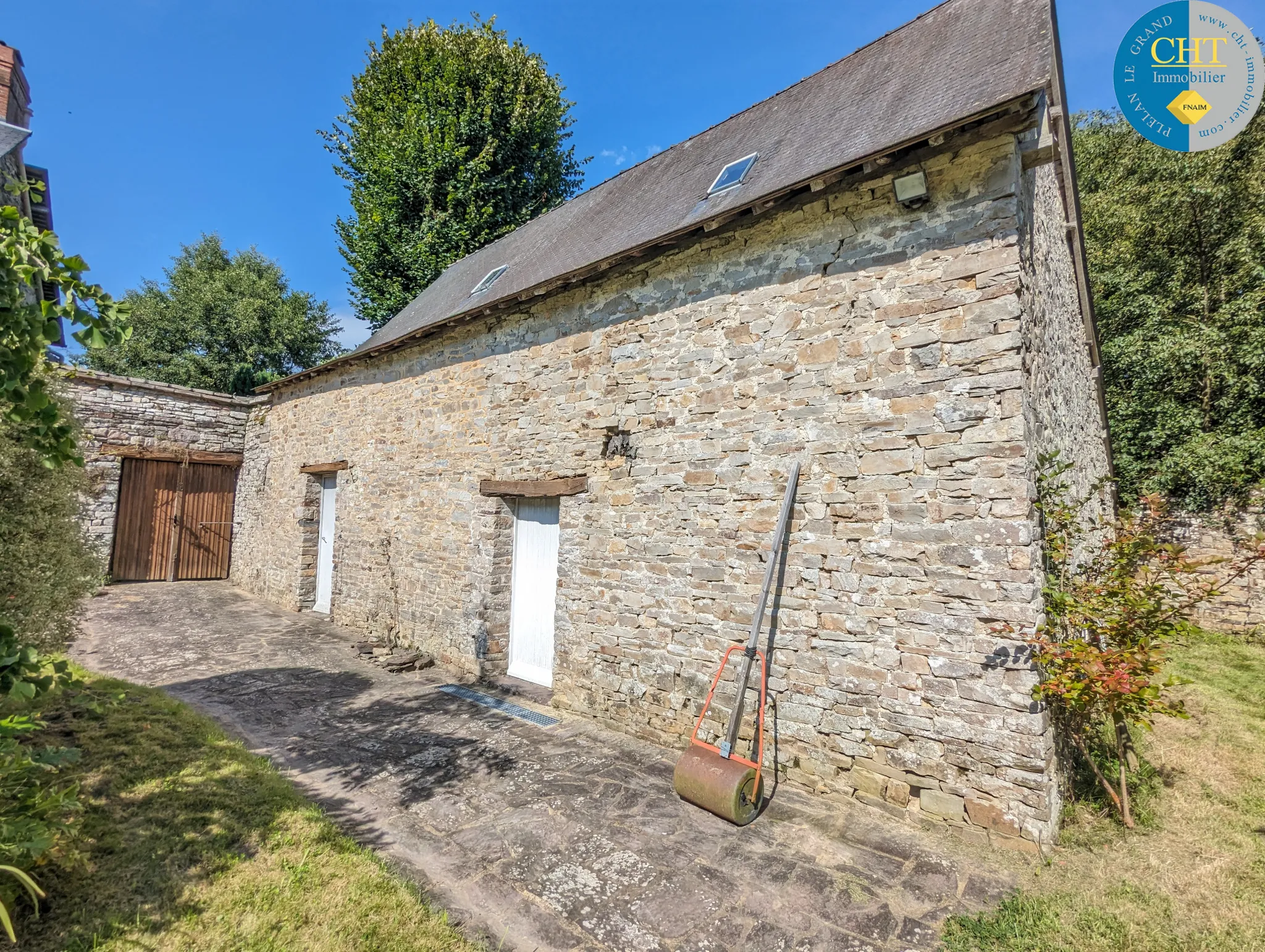 Plélan-Le-Grand : Maison en pierres de caractère à vendre 