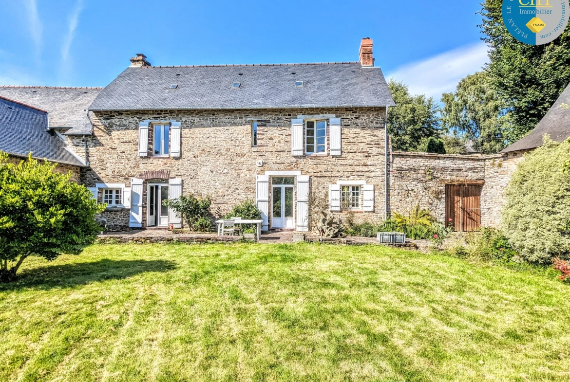 Plélan-Le-Grand : Maison en pierres de caractère à vendre 