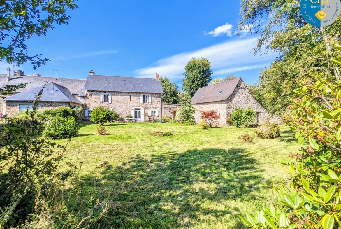 Plélan-Le-Grand : Maison en pierres de caractère à vendre 