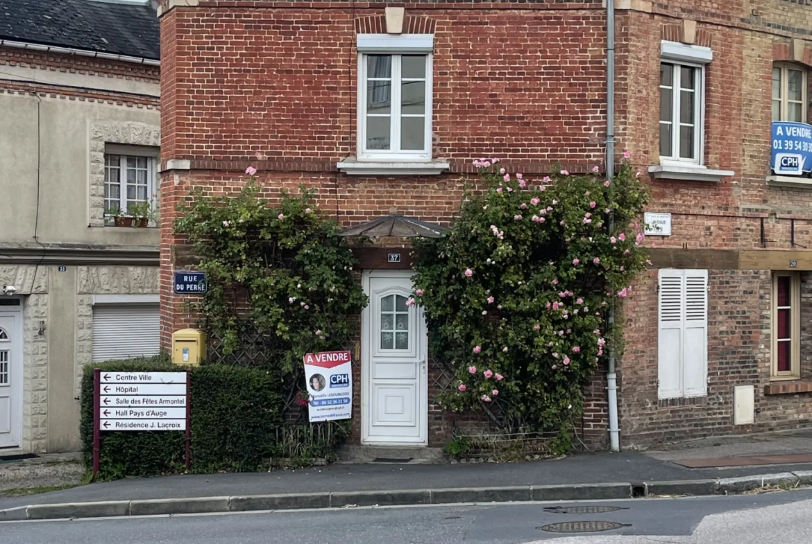 Charmante maison en briques rouges 