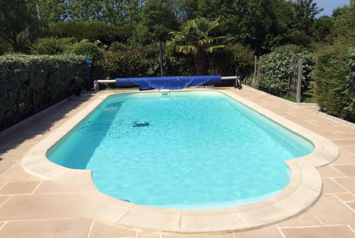 Longère Normande avec piscine à Livarot 