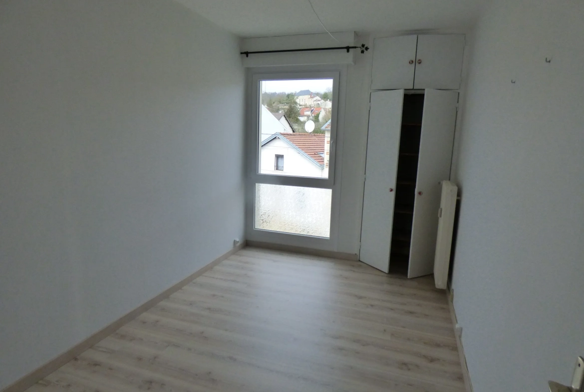 Essey-les-Nancy : Bel appartement T5 avec terrasse et garage 