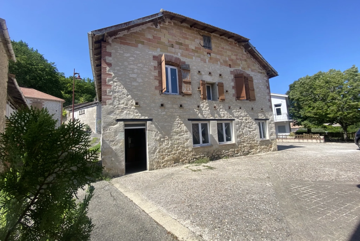 PIERRE DU QUERCY - Maison avec 3 chambres 