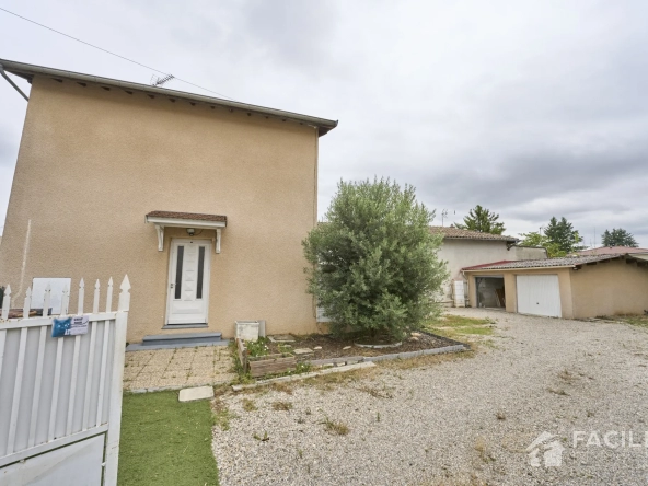 Maison T3 avec grand séjour, 2 chambres, garage et terrasse à Colombier-Saugnieu