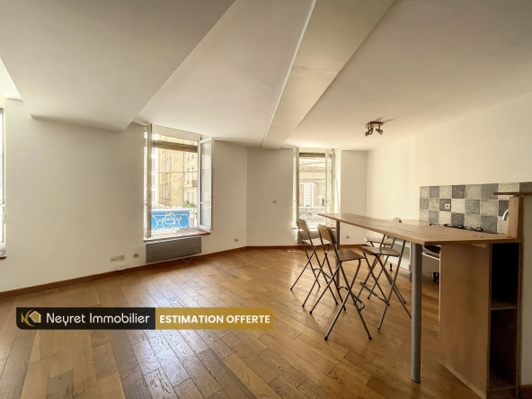 Appartement T2 proche métro Croix Paquet à Lyon