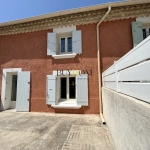 Maison de type 3 avec terrasse et 2 places de parking à Caumont sur Durance