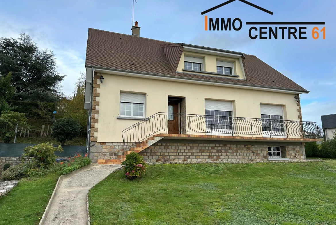 Pavillon à Juvigny-sous-Andaine : maison rénovée avec grand terrain 