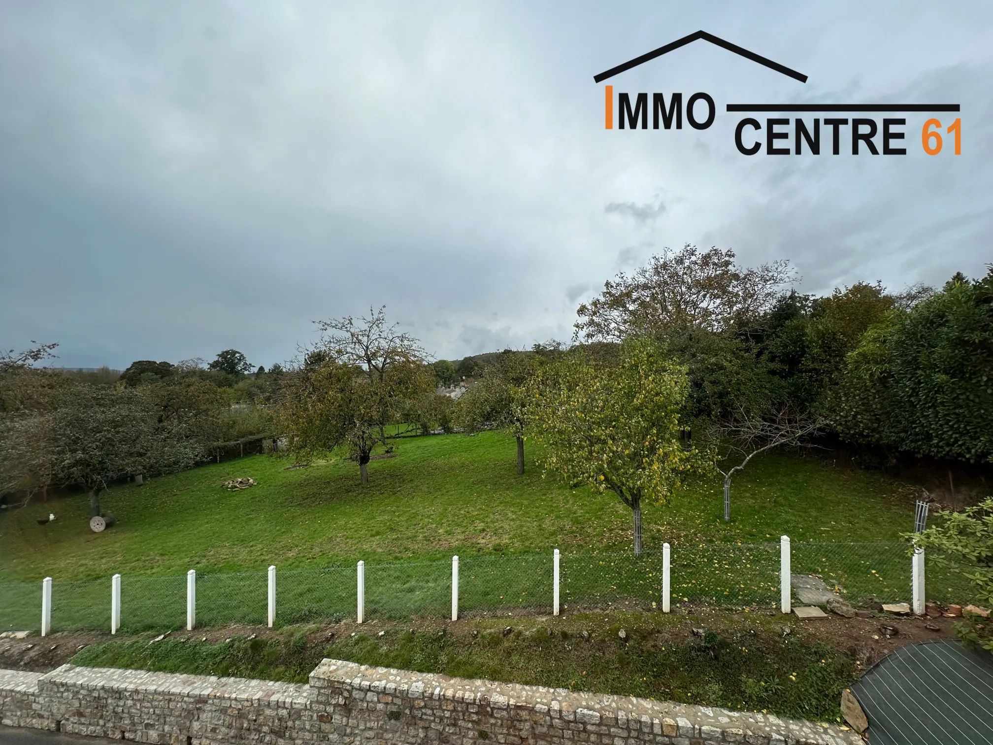 Pavillon à Juvigny-sous-Andaine : maison rénovée avec grand terrain 