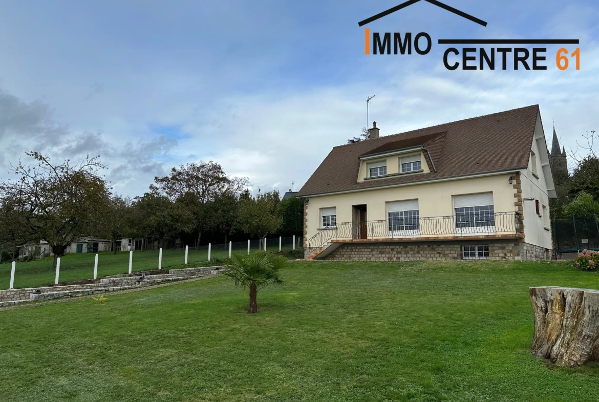 Pavillon à Juvigny-sous-Andaine : maison rénovée avec grand terrain 