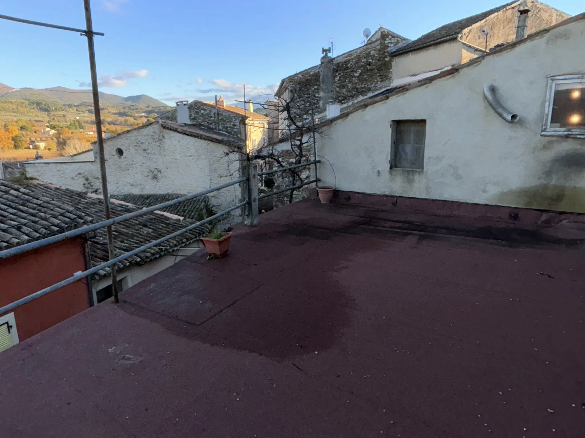 Maison de village à rénover avec terrasse - Mirabel aux Baronnies 