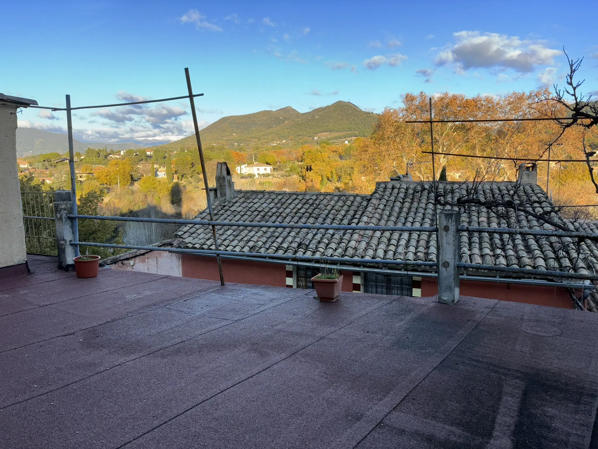 Maison de village à rénover avec terrasse - Mirabel aux Baronnies 