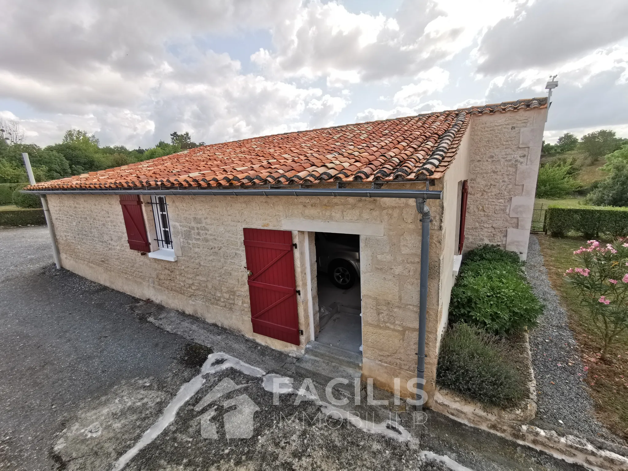 Maison à Fontenay-le-Comte - 3 chambres - 126m2 