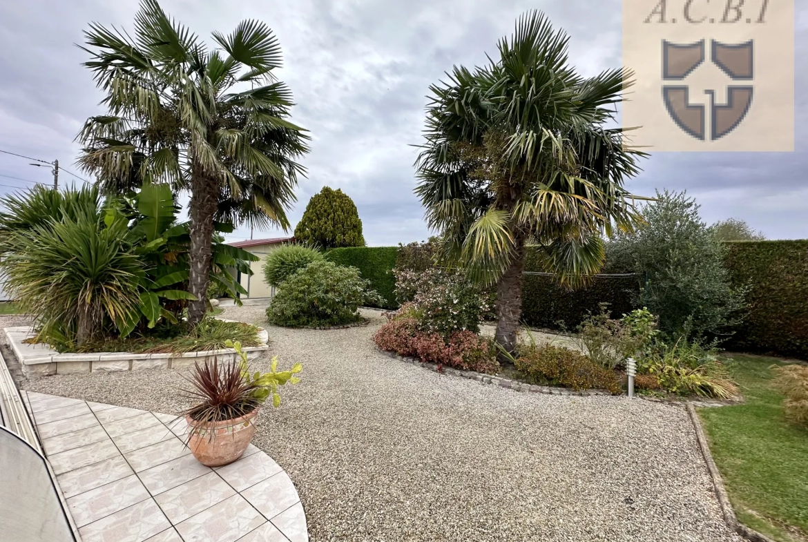 Maison familiale avec piscine chauffée à 20 min de Vendôme 