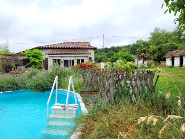 Maison 4 chambres avec garage et piscine à Cordes-Tolosannes