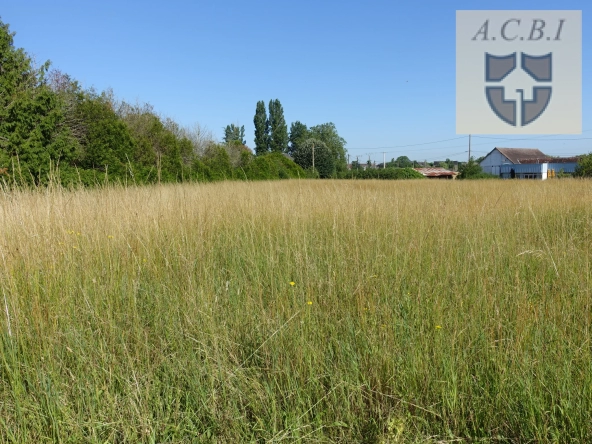 Terrain à bâtir de 2705 m2 - 20 KM Blois Nord