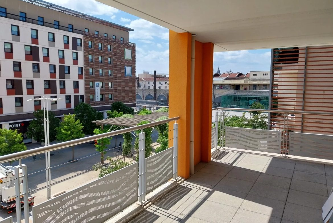 Appartement à vendre à Nîmes, 74m2, 2 chambres, terrasse et garage 