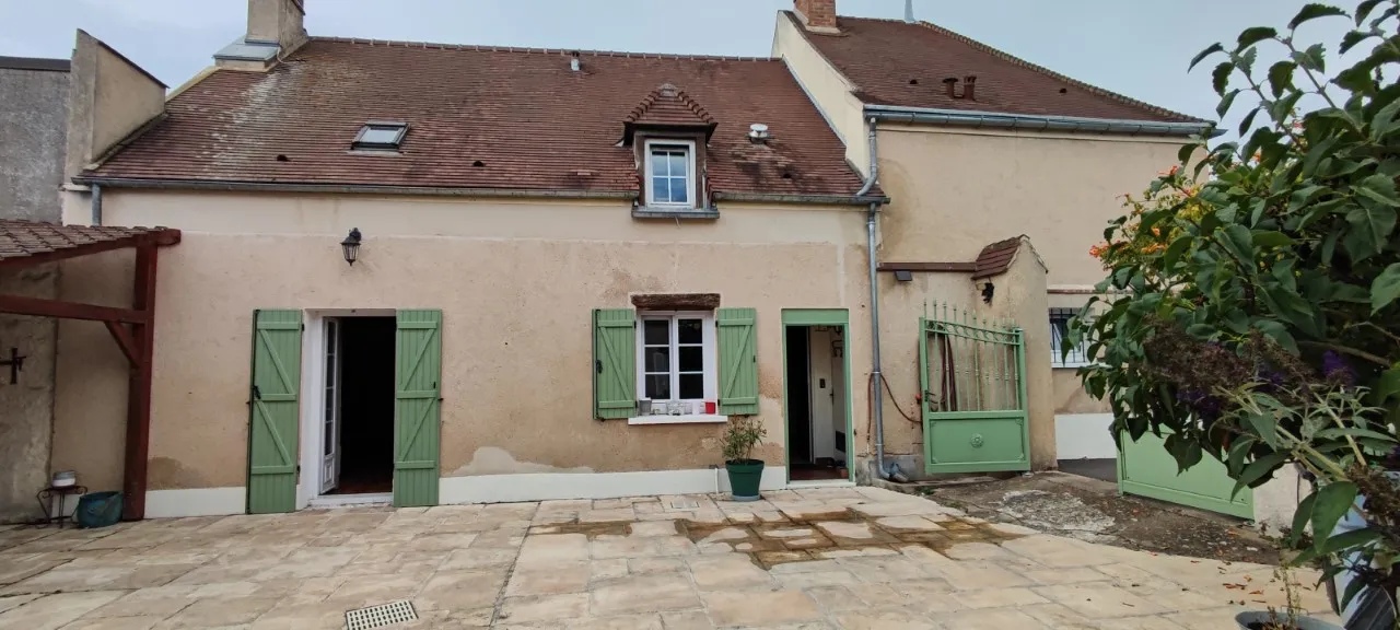 Belle maison ancienne à vendre à Auneau (28700) 