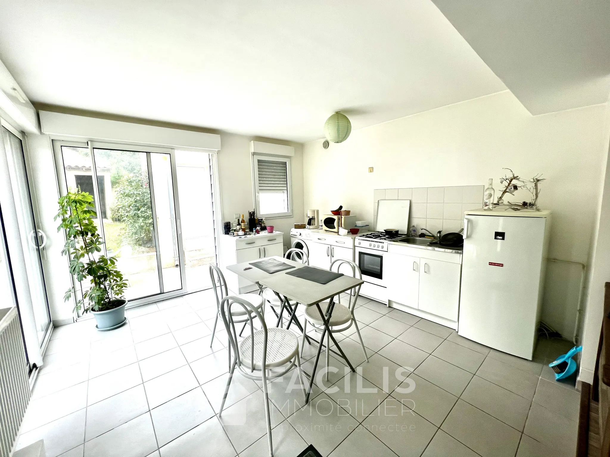 POITIERS (86000) - MAISON DE VILLE AVEC JARDIN - 59 m2 - 2 CHAMBRES 