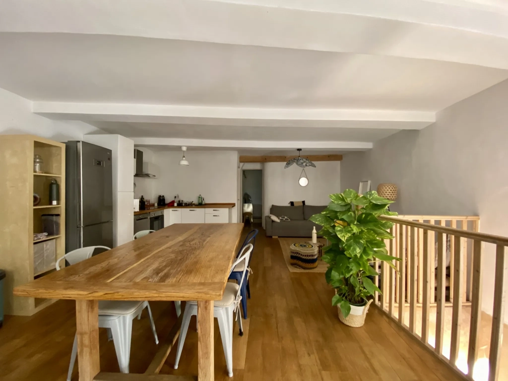 Grand duplex T2/T3 ecusson 76 m2 à Montpellier