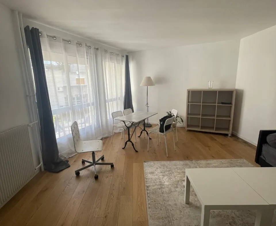 Appartement 2 pièces à CERGY (95) - Proche de l'ESSEC 