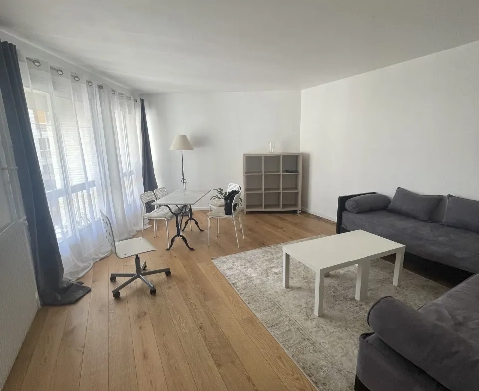 Appartement 2 pièces à CERGY (95) - Proche de l'ESSEC 