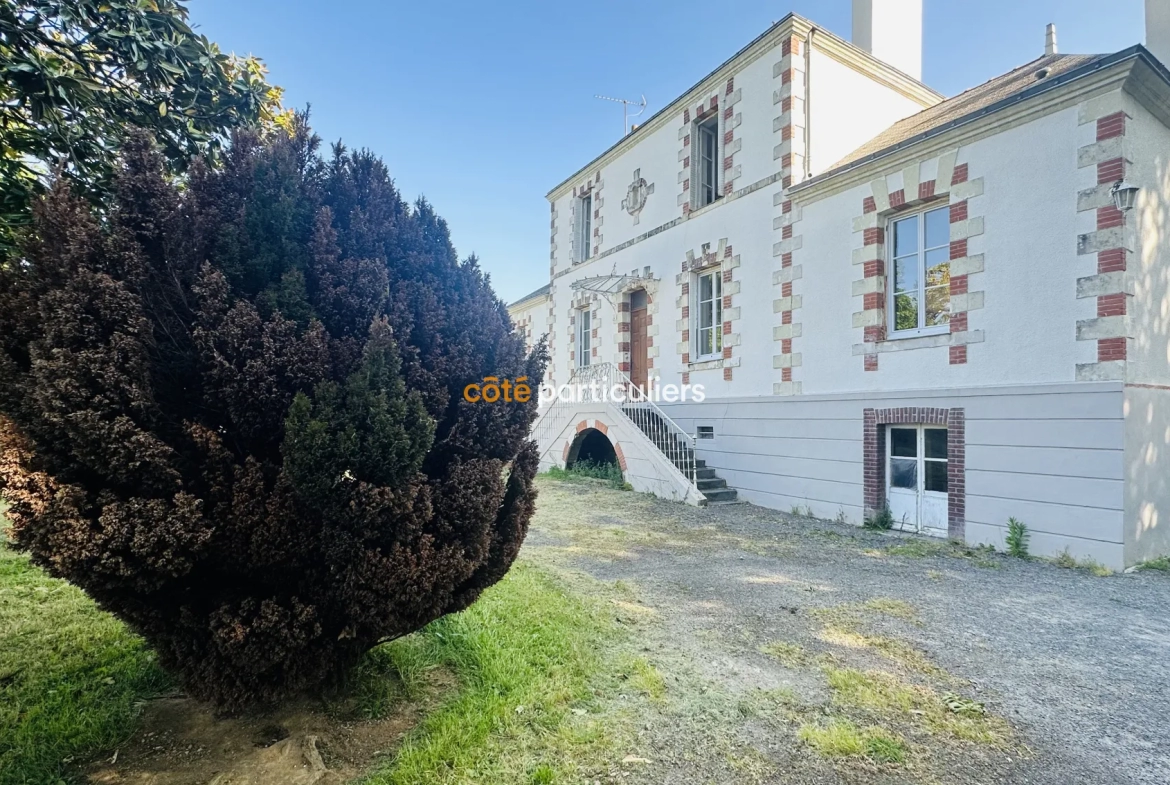 Maison de caractère à Riaillé avec jardin verdoyant 