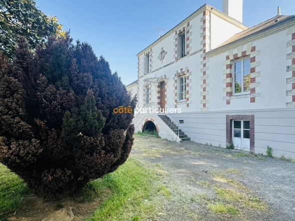 Maison de caractère à Riaillé avec jardin verdoyant