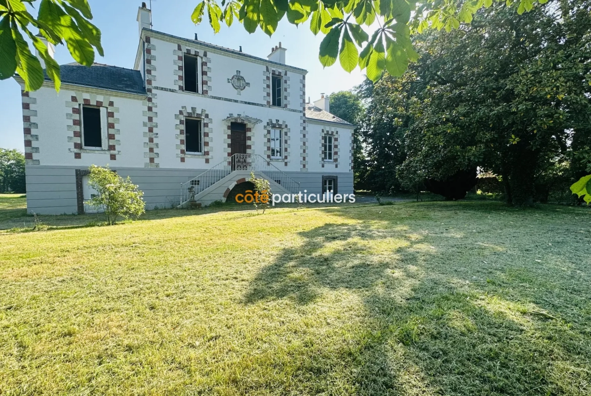 Maison de caractère à Riaillé avec jardin verdoyant 