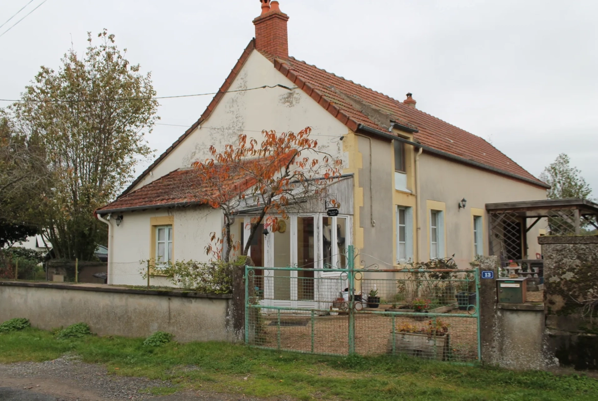 Joli fermette à Chateaumeillant sur un terrain de 2595 m2 