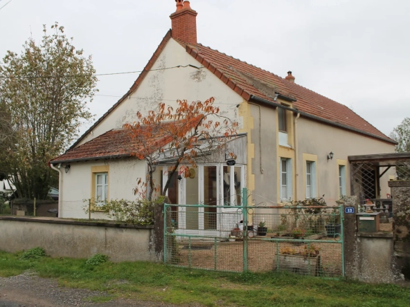 Joli fermette à Chateaumeillant sur un terrain de 2595 m2