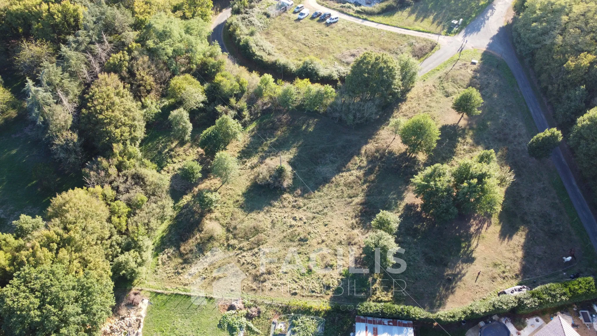 Terrain à bâtir de 1 103 m2 à Cloué - Hors lotissement 