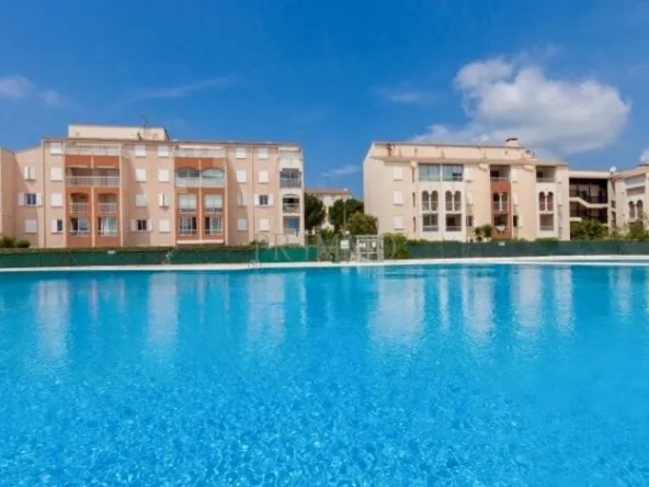 Appartement de type 2 à Fréjus avec piscine, tennis et gardien