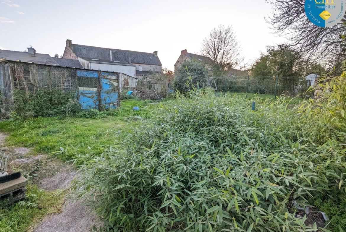 Saint-Malo-De-Beignon : grande maison en pierres à acheter 