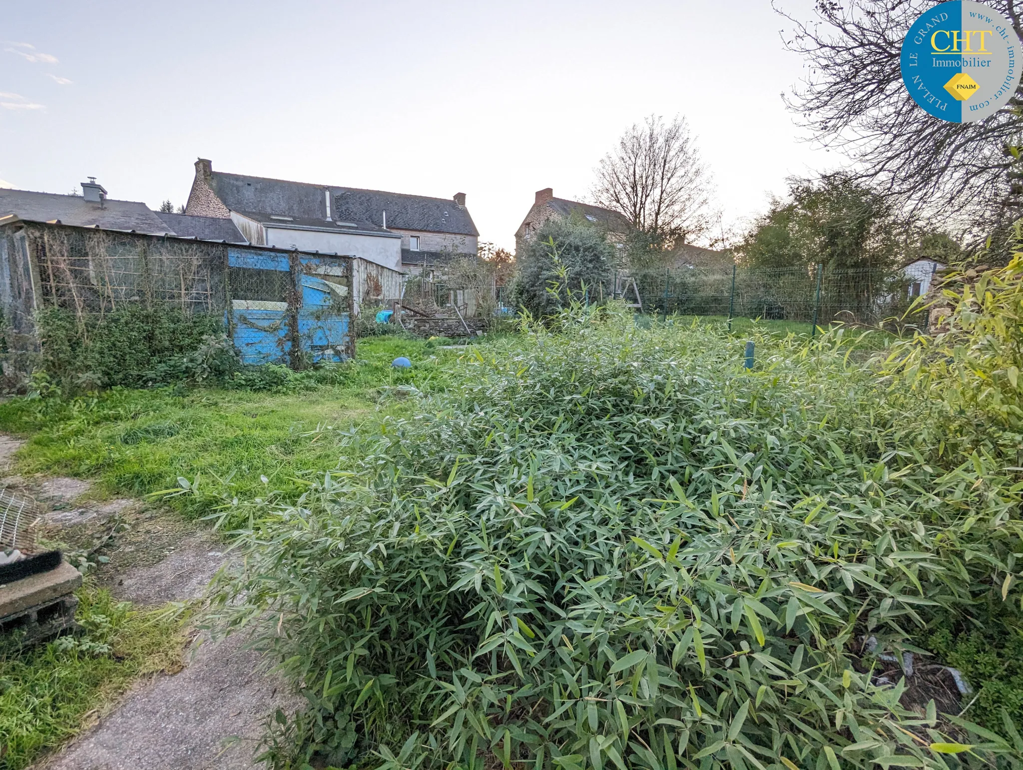 Saint-Malo-De-Beignon : grande maison en pierres à acheter 