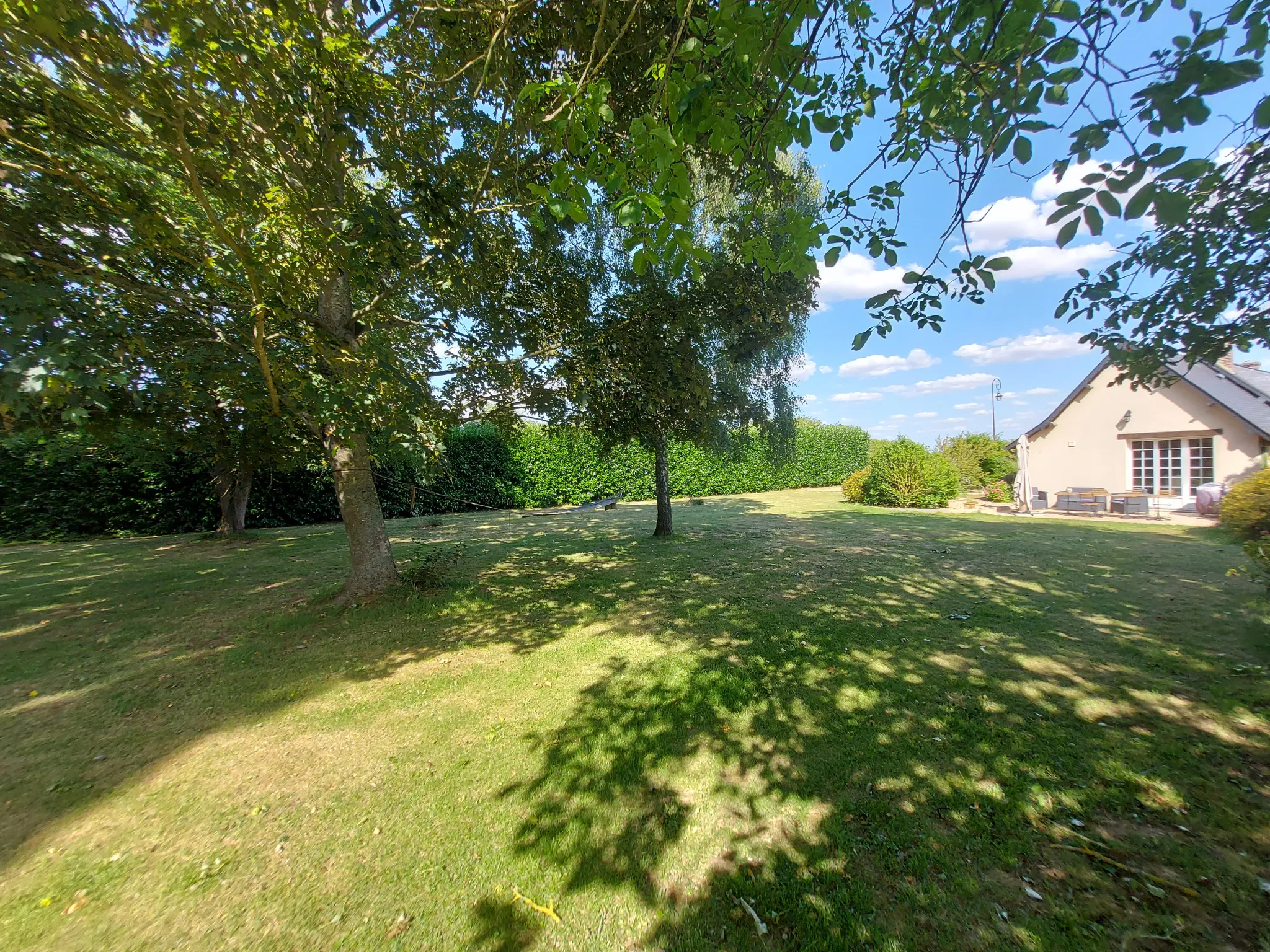 Longère rénovée à vendre à Cierrey - Belle maison avec grand terrain 