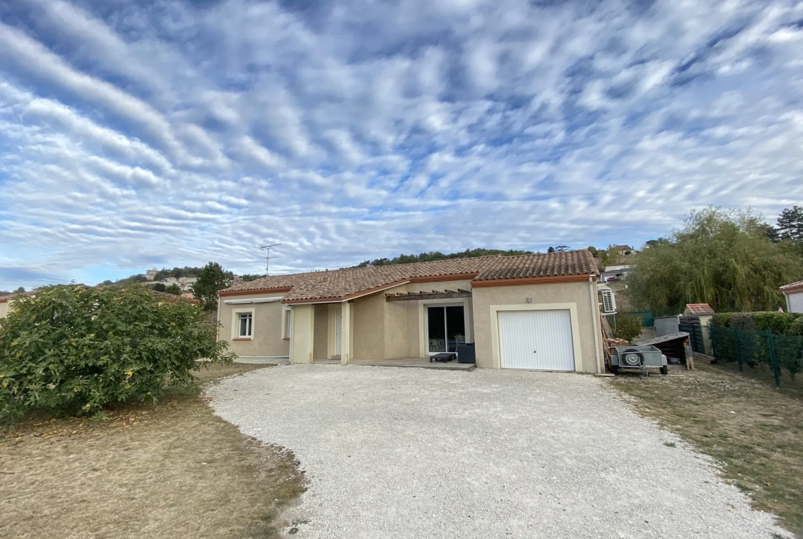 Maison contemporaine 4 chambres avec garage et jardin de 1000 m2 à Penne d'Agenais 