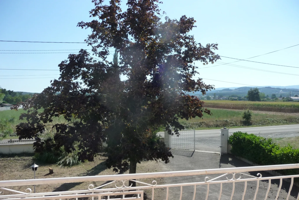 Maison Traditionnelle 90m² avec Terrain 800m² - Saint Romain le Puy 