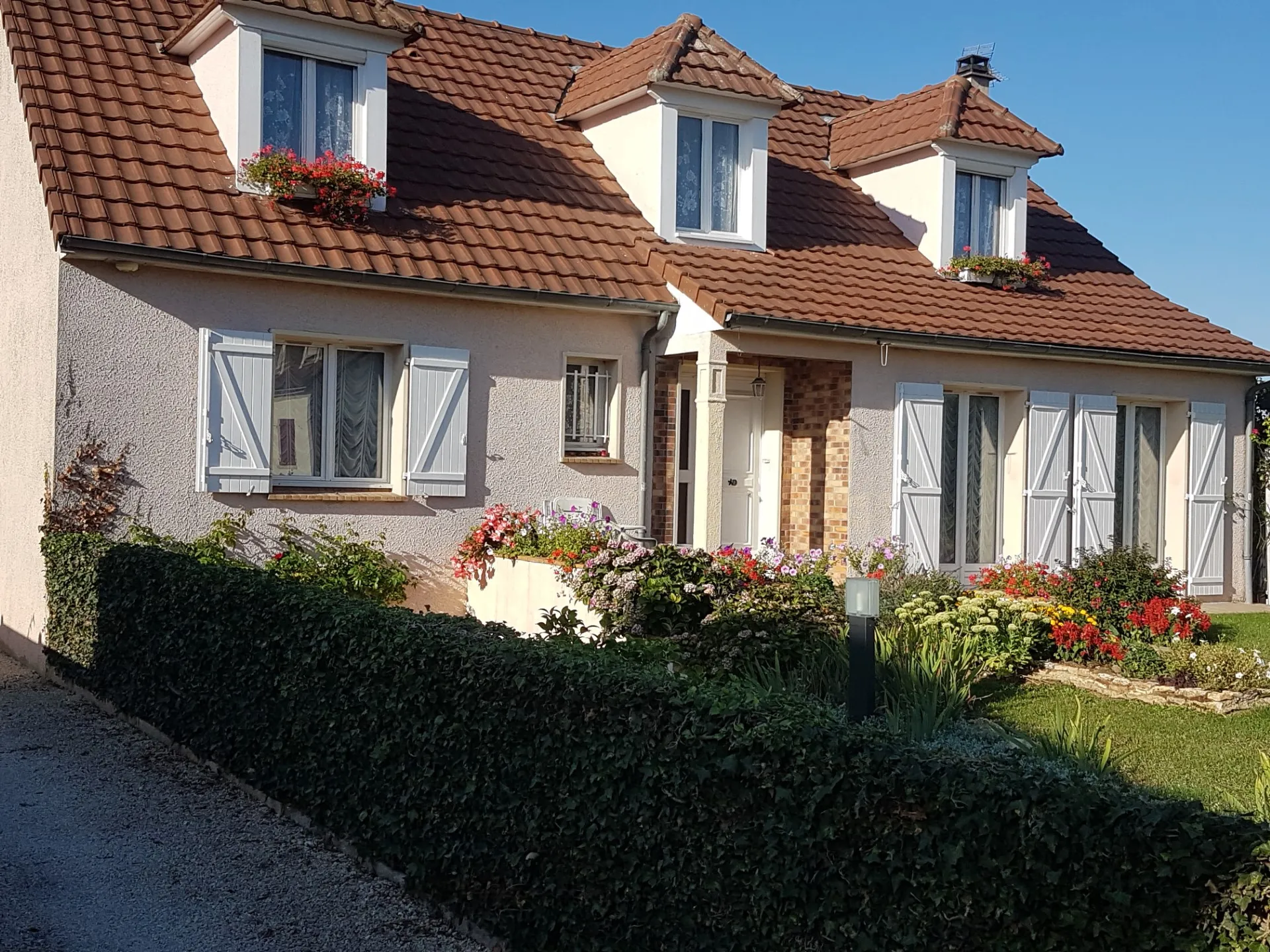 Maison à vendre à Dourdan - Belle maison avec beaux volumes 