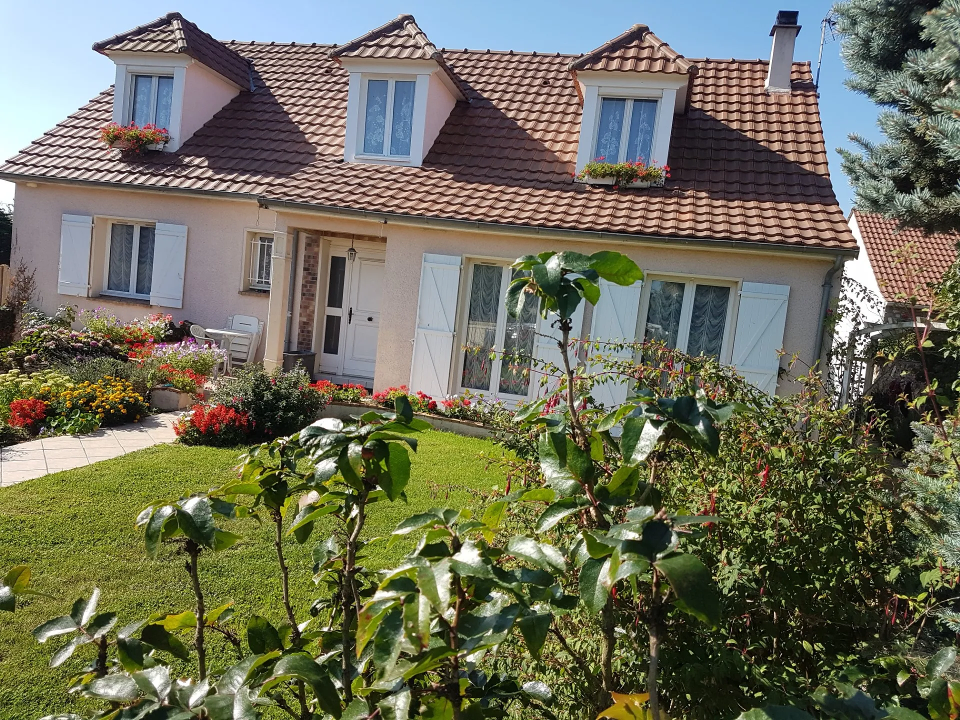 Maison à vendre à Dourdan - Belle maison avec beaux volumes 