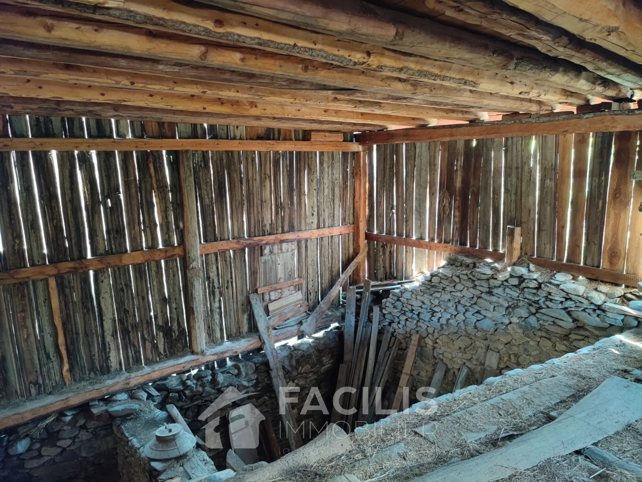 Maison ancienne à rénover à Molines en Queyras 