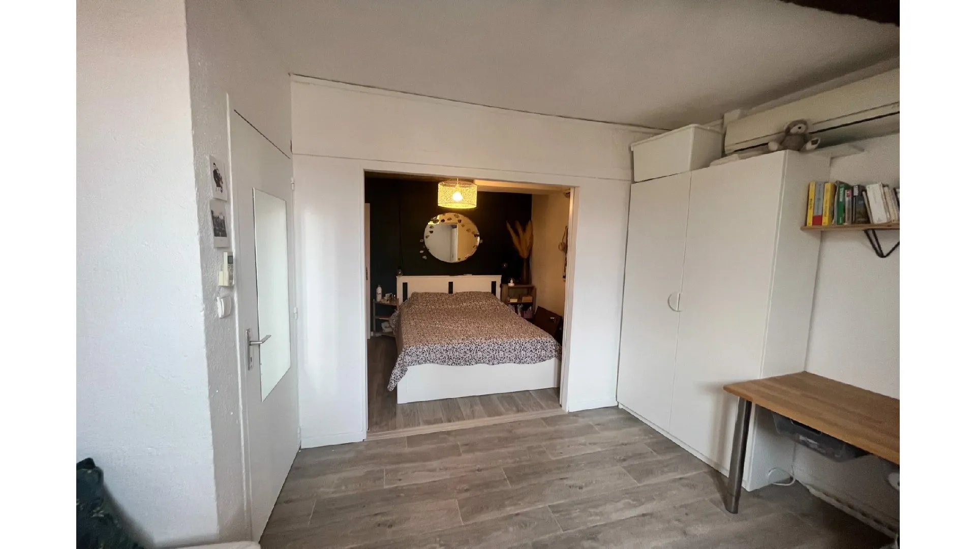 Appartement Duplex Rénové à Trets - 43 m2 - 164 000 € 