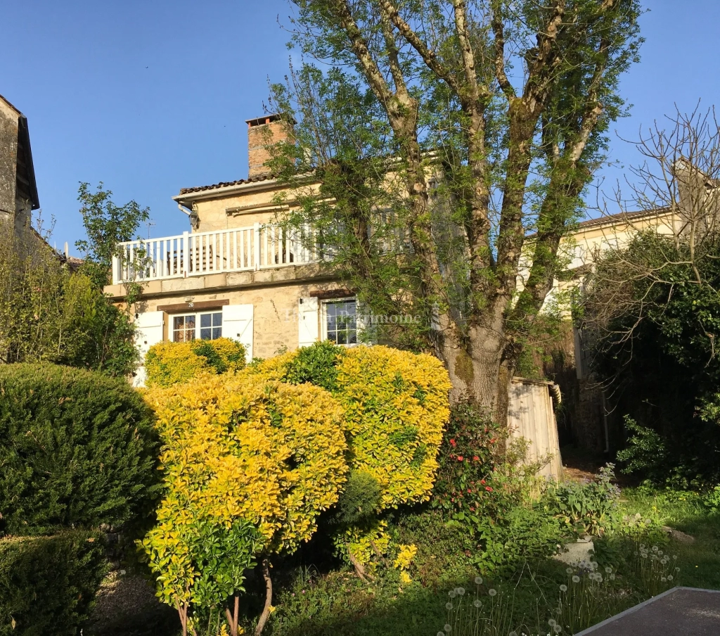 Maison à Pessac-sur-Dordogne avec Vue sur la Dordogne